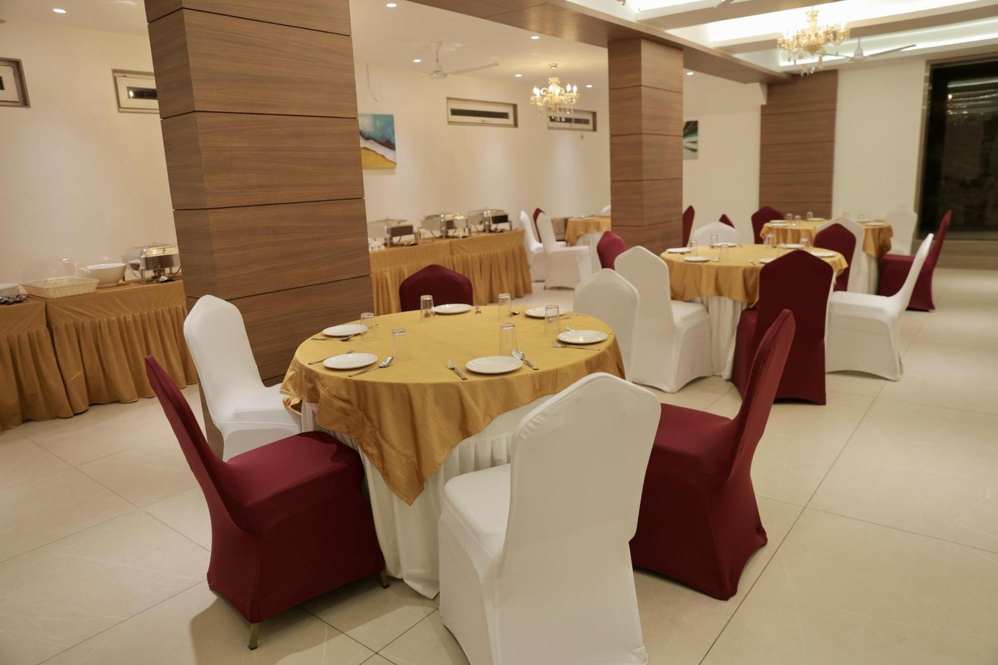 Hotel Carnival Parbhani Ngoại thất bức ảnh