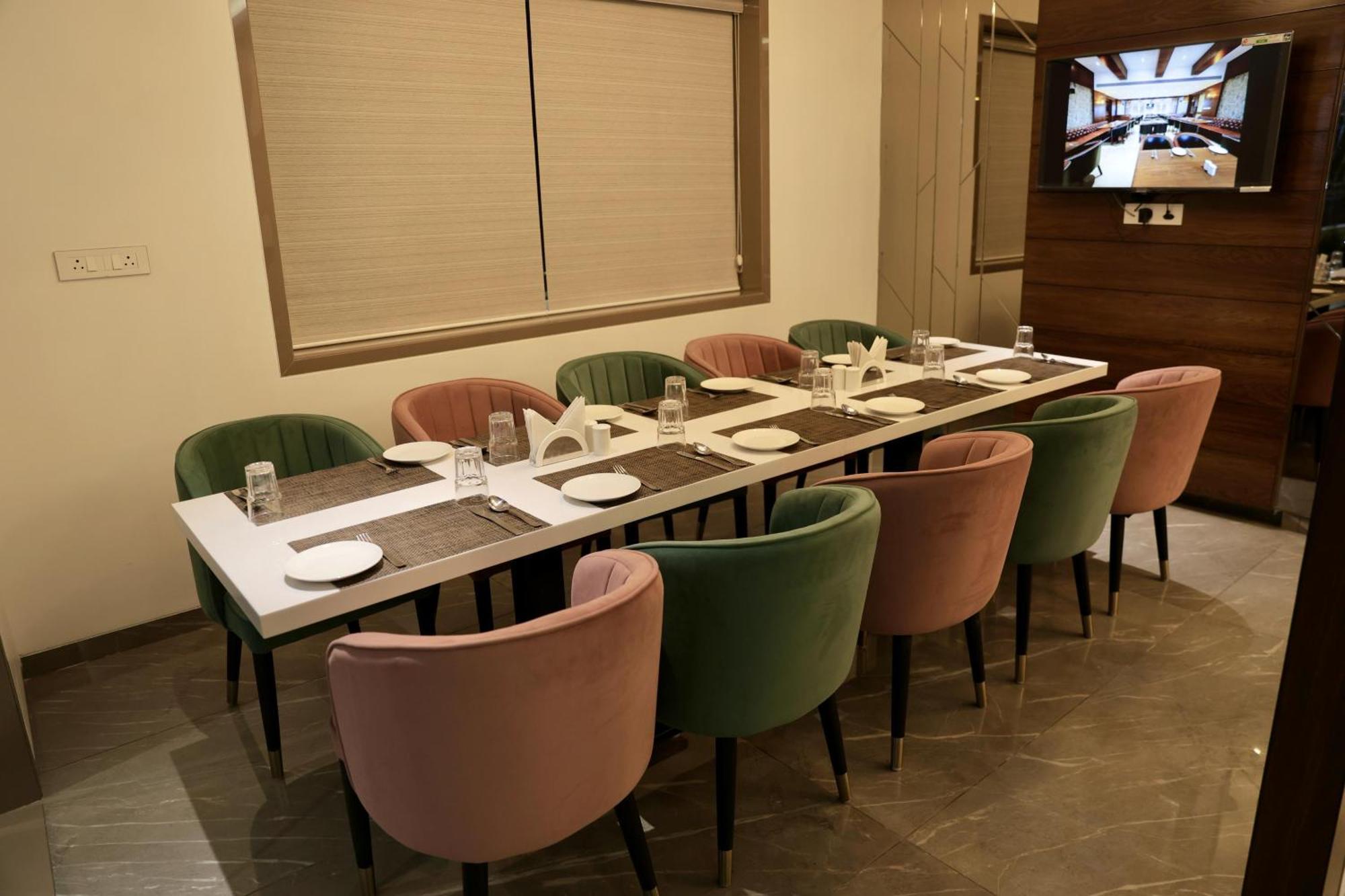 Hotel Carnival Parbhani Ngoại thất bức ảnh