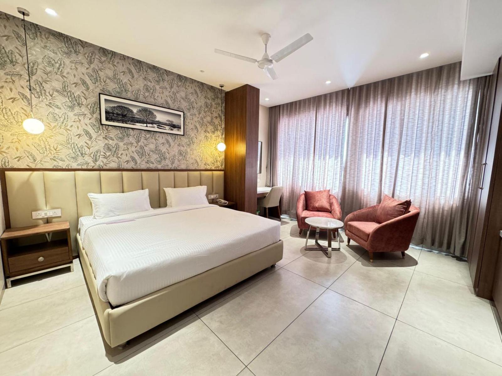 Hotel Carnival Parbhani Ngoại thất bức ảnh